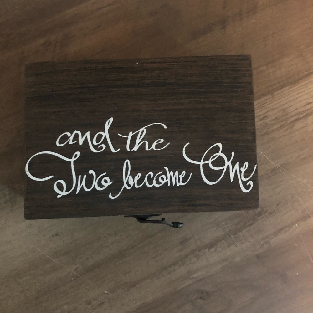 Rustic wedding ring box